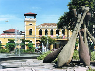 Vista frontal da Fortaleza de Santa Cruz do Anhatomirim